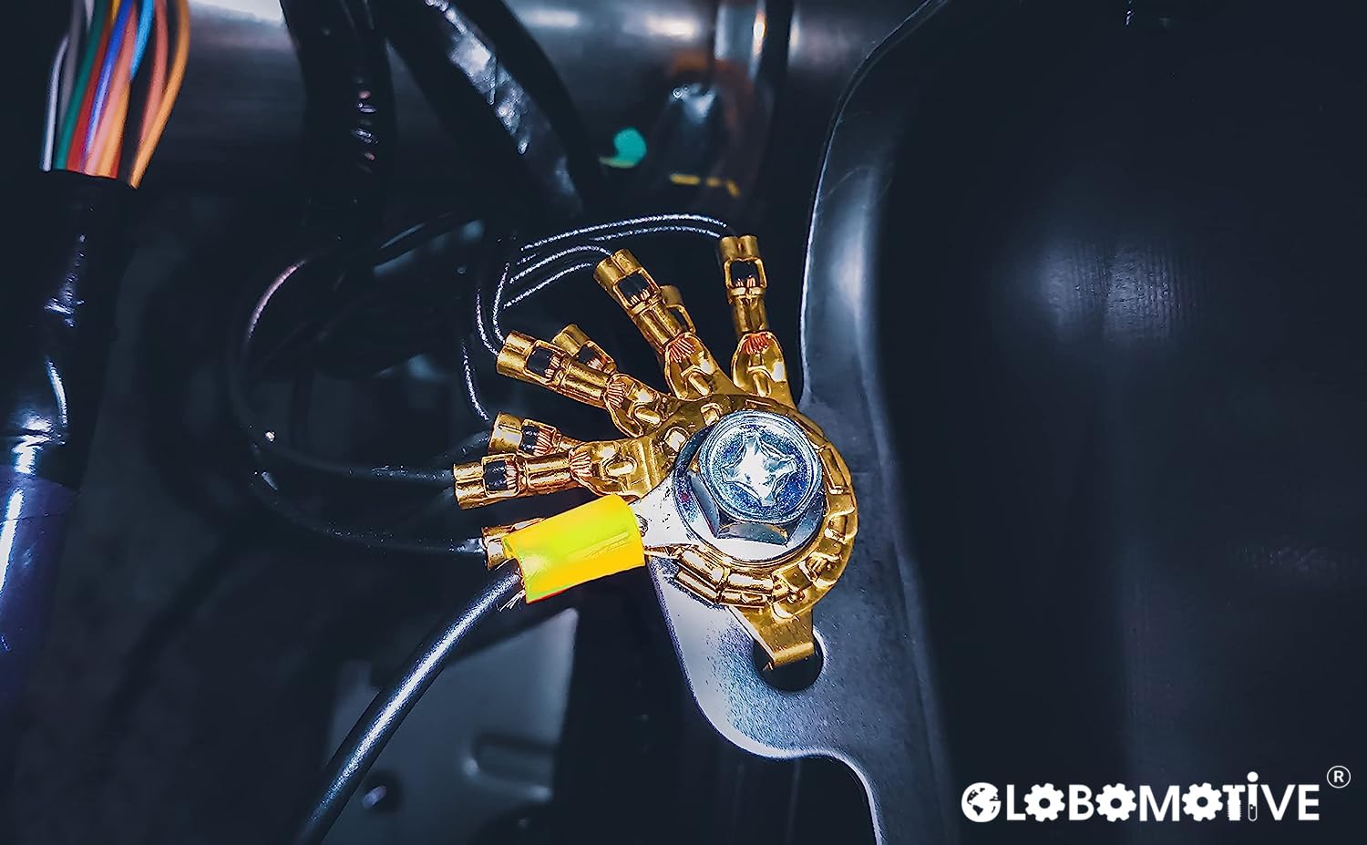 GLOBOMOTIVE Ring Insulated Electrical Wire Crimp Terminals Connectors – E-Copper Wire Lug Battery Cable Ends Eyelets Cable Entry 4-6 sqmm Ring Dia: 8 mm Pack of 100